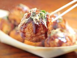 Duh! Penjual Takoyaki Ini Ketahuan Nyambi Jualan Kokain