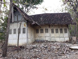 Rumah Tua di Tengah Kebun Jati Gunungkidul, Bangunan Utama Sudah Hilang