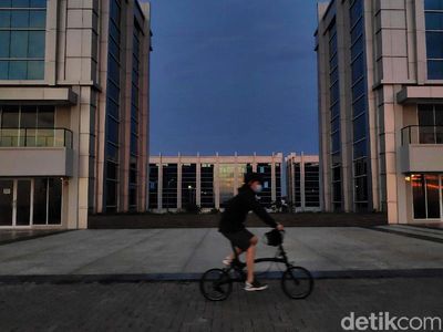 Geliat Pembangunan Pulau D Hasil Reklamasi