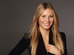 Gwyneth Paltrow Tak Mau Lagi Pakai High Heels, Sandal Hermes Jadi Andalan Gwyneth Paltrow Tak Mau Lagi Pakai High Heels, Sandal Hermes Jadi Andalan