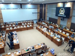 Usai Swab Seluruh Anggota, Komisi VIII DPR: Alhamdulillah Negatif Semua