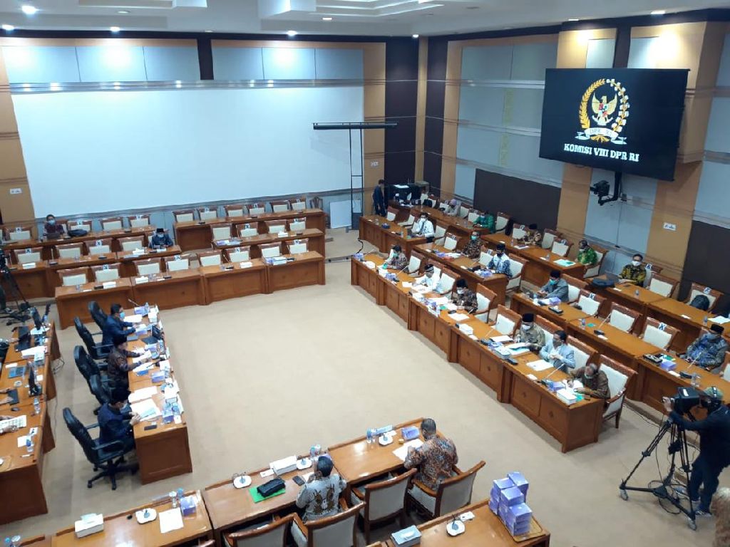 Kemenag Akui Masih Potong Dana BOS, Komisi VIII Ungkit Janji Menag Kemenag Akui Masih Potong Dana BOS, Komisi VIII Ungkit Janji Menag