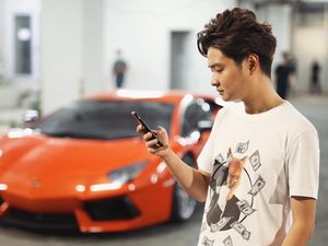 Viral Pria Sumbang Ribuan APD Disebut Crazy Rich Surabayan, Ini Tanggapannya