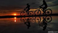 Menanti Senja di Pulau D Pantai Indah Kapuk