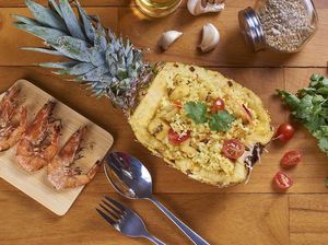 Bikin Laper! Digoyang Lezatnya Nasi Goreng Nanas dan Kakap Kukus Thailand