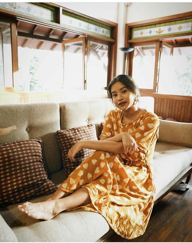 6 Gaya Adira Kania Putri Ikke Nurjanah Yang Jarang Disorot