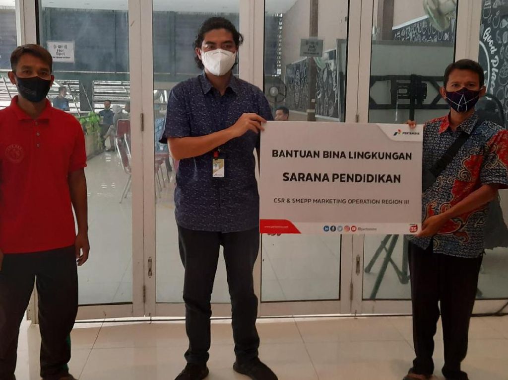Pertamina Hibahkan Rp 1 M untuk Fasilitas Pelatihan UMKM Pertamina Hibahkan Rp 1 M untuk Fasilitas Pelatihan UMKM