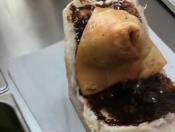 Unik! Ini Kombinasi Roti Cokelat dan Samosa yang Manis Renyah