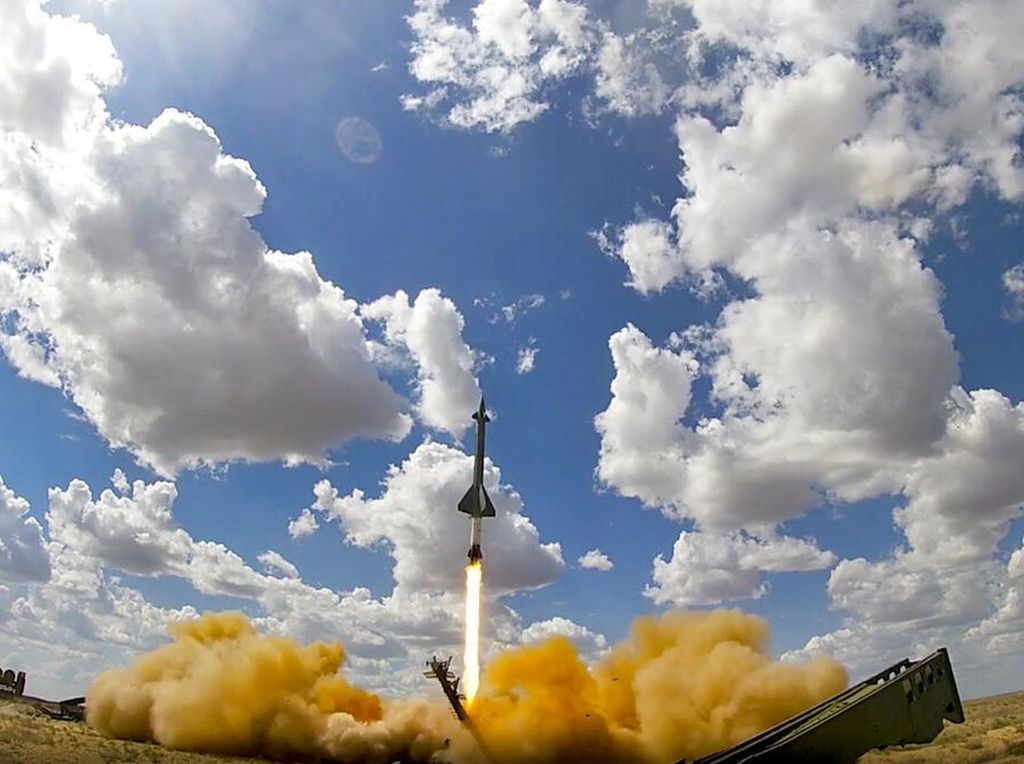 Menengok Peluncuran Roket Luar Angkasa Tipe Terbaru Buatan Rusia