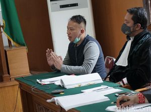 Nggak Kelar-kelar! Sidang Kasus Vicky Prasetyo vs Angel Lelga Ditunda Lagi