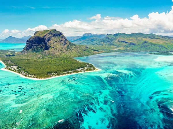 Foto: Air Terjun Bawah Laut yang Unik