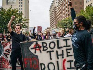 2 Polisi Penembak Mati Breonna Taylor Tidak Dituntut, Demo Pecah di AS