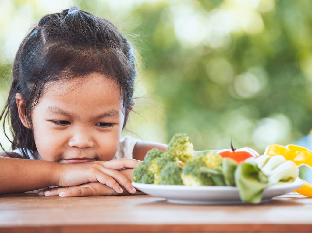 Anak-anak Menerapkan Diet Vegetarian, Amankah?