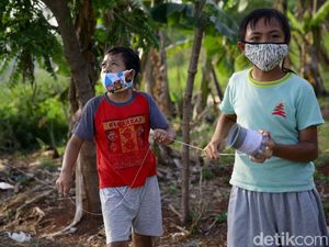 Jokowi Soroti Banyak Anak Pakai Masker Kegedean, Minta Ada Masker Khusus