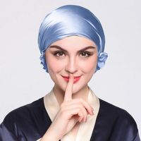 Rambut Tetap Segar Meski Pakai Helm: Tips Terbaik untuk Menghindari Rambut Berminyak dan Kusut