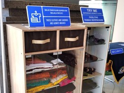 Keren! Imigrasi Ngurah Rai Sedia Baju Adat Bali untuk Pengunjung