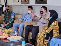 Kapolda NTB dan Danrem Kunjungi Paslon SUKA Usai Pendukung Demo-Blokir Jalan