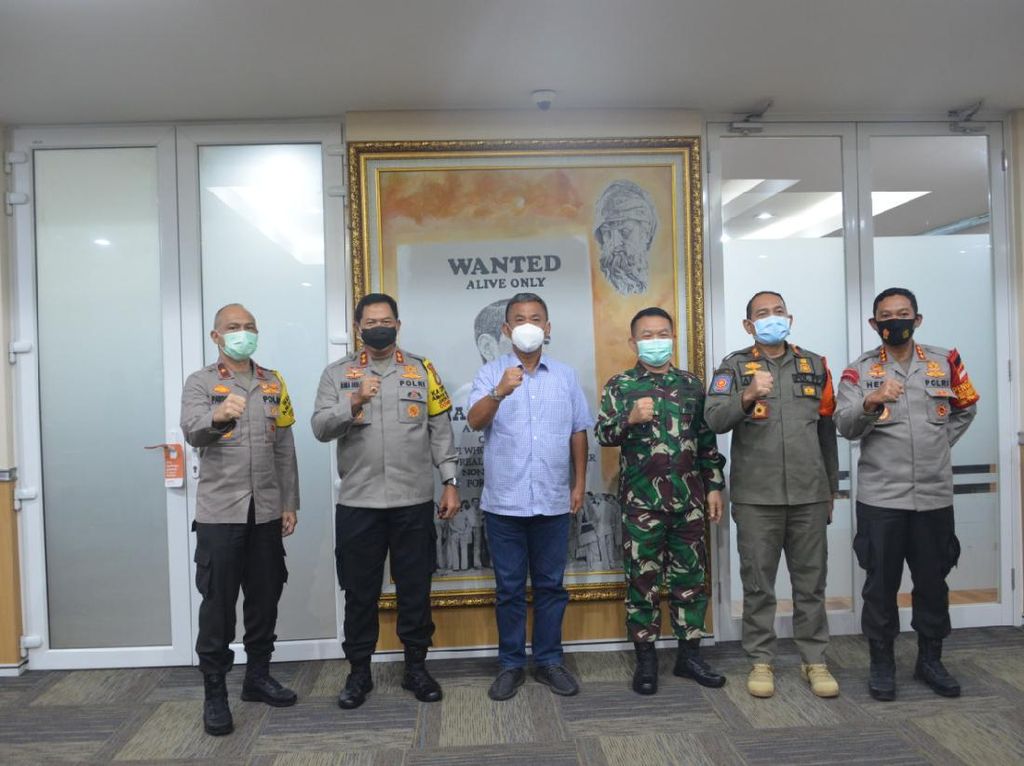 Ketua DPRD DKI Rapat dengan Kapolda-Pangdam Jaya Bahas Raperda COVID-19 Ketua DPRD DKI Rapat dengan Kapolda-Pangdam Jaya Bahas Raperda COVID-19