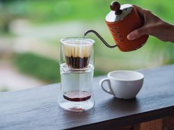 Beda Pour Over vs Drip Coffee, Proses Seduh hingga Kandungan Kafeinnya
