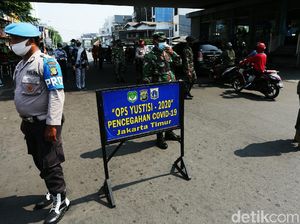 Kisah Sedih di Balik Aksi Pemobil Tabrak Satpol PP di Operasi Yustisi Kisah Sedih di Balik Aksi Pemobil Tabrak Satpol PP di Operasi Yustisi
