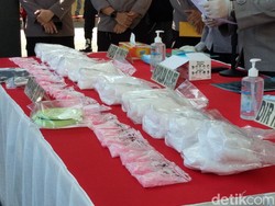 4 Pria Ditangkap Terkait Kasus 13 Kg Sabu-Ribuan Pil Ekstasi di Makassar