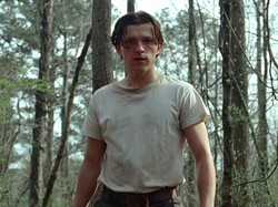 The Devil All The Time, Taburan Bintang dalam Kisah Kelam yang Mengusik