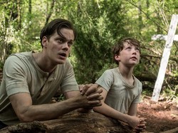 The Devil All The Time: Iblis Dalam Jiwa Manusia