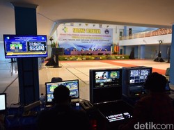 1.657 Wisudawan Poltekkes Surabaya Ikuti Wisuda Daring