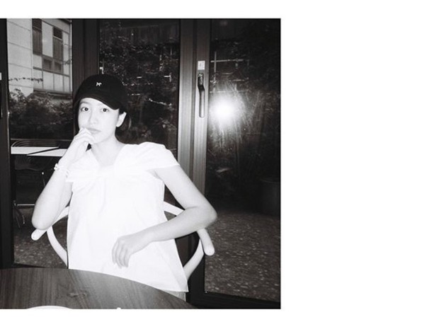 foto hitam putih Yeri RED VELVET