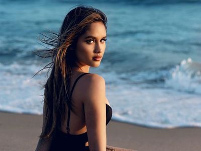 7 Gaya Seksi Artis Indonesia Berbikini, Jessica Mila sampai Cinta Laura