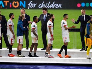 Maaf Sevilla, Piala Super Eropa Lagi-lagi Bukan Rezekimu