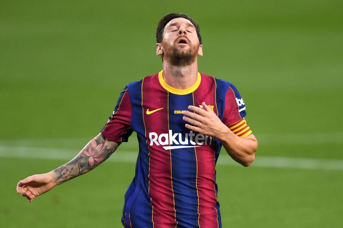 BARCELONA, SPAIN - SEPTEMBER 19: Lionel Messi of FC Barcelona reacts during the Joan Gamper Trophy match between FC Barcelona and Elche CF on September 19, 2020 in Barcelona, Spain. (Photo by Alex Caparros/Getty Images)