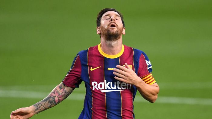 Lionel Messi BARCELONA, SPAIN - SEPTEMBER 19: Lionel Messi of FC Barcelona reacts during the Joan Gamper Trophy match between FC Barcelona and Elche CF on September 19, 2020 in Barcelona, Spain. (Photo by Alex Caparros/Getty Images)