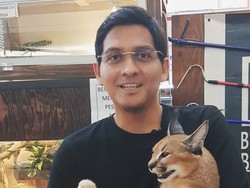 Jalan Pelik Lucky Hakim di Dunia Politik