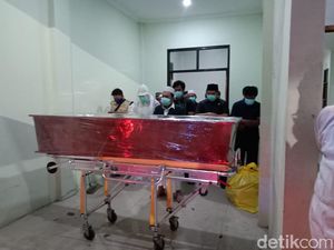 Nakes RSUD Mochamad Saleh Probolinggo Meninggal Terpapar COVID-19 Nakes RSUD Mochamad Saleh Probolinggo Meninggal Terpapar COVID-19