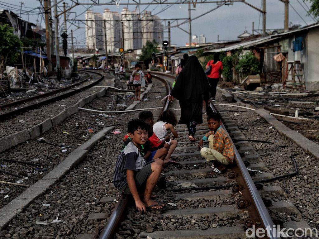Bank Dunia: Gegara Pandemi, 1,4% Populasi Dunia Alami Kemiskinan Ekstrem Bank Dunia: Gegara Pandemi, 1,4% Populasi Dunia Alami Kemiskinan Ekstrem