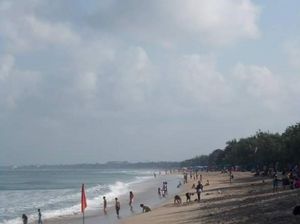 Pantai Kuta Bali yang Selalu Menawan