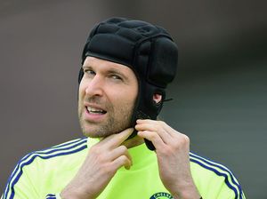 Petr Cech Turun Gunung Latih Kiper Chelsea