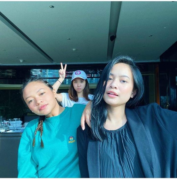 Persahabatan artis, Hanggini, Amel Carla