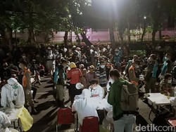 Kawula Muda Nongkrong di Surabaya Mendadak Di-rapid Test On The Spot