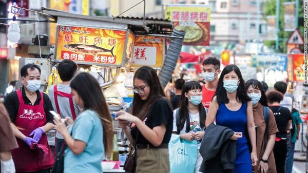 Potret Taiwan di Kala Lockdown, Warga Bebas Nongkrong