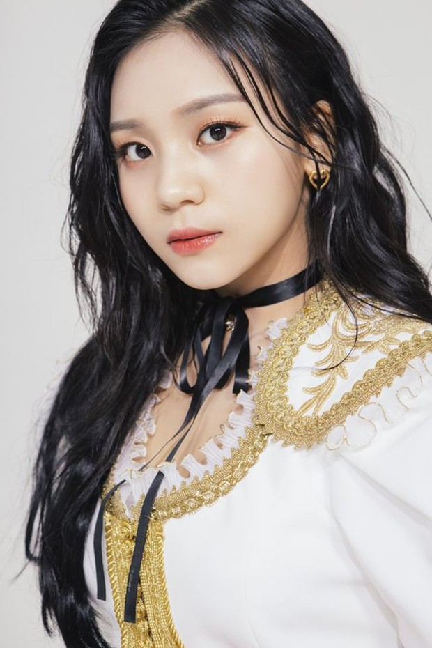 Netizen memang suka mengkrtik idol mengenai penampilan khususnya bentuk badan.