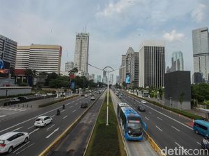 Volume Kendaraan Meningkat 11,66% Usai DKI Tak Terapkan PSBB Ketat Volume Kendaraan Meningkat 11,66% Usai DKI Tak Terapkan PSBB Ketat
