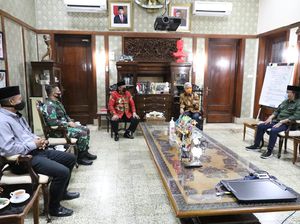 Sowan Ganjar Jelaskan Dangdutan Waket DPRD, Walkot Tegal Minta Maaf Sowan Ganjar Jelaskan Dangdutan Waket DPRD, Walkot Tegal Minta Maaf