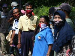 Survei: 55% Orang Tak Patuh Protokol Kesehatan karena Tak Ada Sanksi