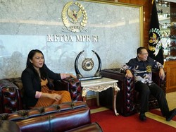 Vlog Bareng Brigita Manohara, Bamsoet: Peringatan Tak Anggap Remeh Wanita