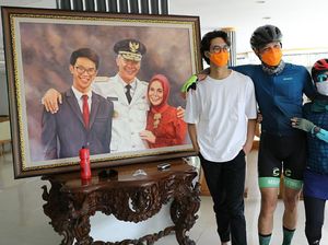 Ganjar dan Atikoh Ulang Tahun Pernikahan, Anak Beri Hadiah Lukisan