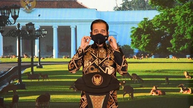 Presiden Joko Widodo saat memberikan keterangan tentang perkembangan realisasi program Pemulihan Ekonomi Nasional (PEN) di Istana Kepresidenan Bogor, Jawa Barat, pada Sabtu, 26 September 2020.