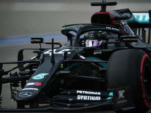 Hasil Kualifikasi F1 GP Rusia: Ungguli Verstappen, Hamilton Raih Pole