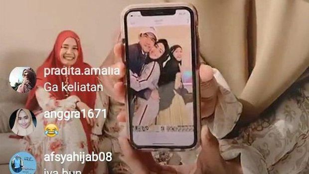 Foto Meggy Wulandari dan suami barunya